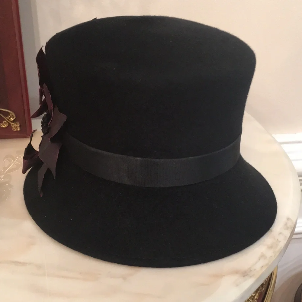 Bailey Tomlin London purple Floral Appliqué 100% Fur Felt black Hat